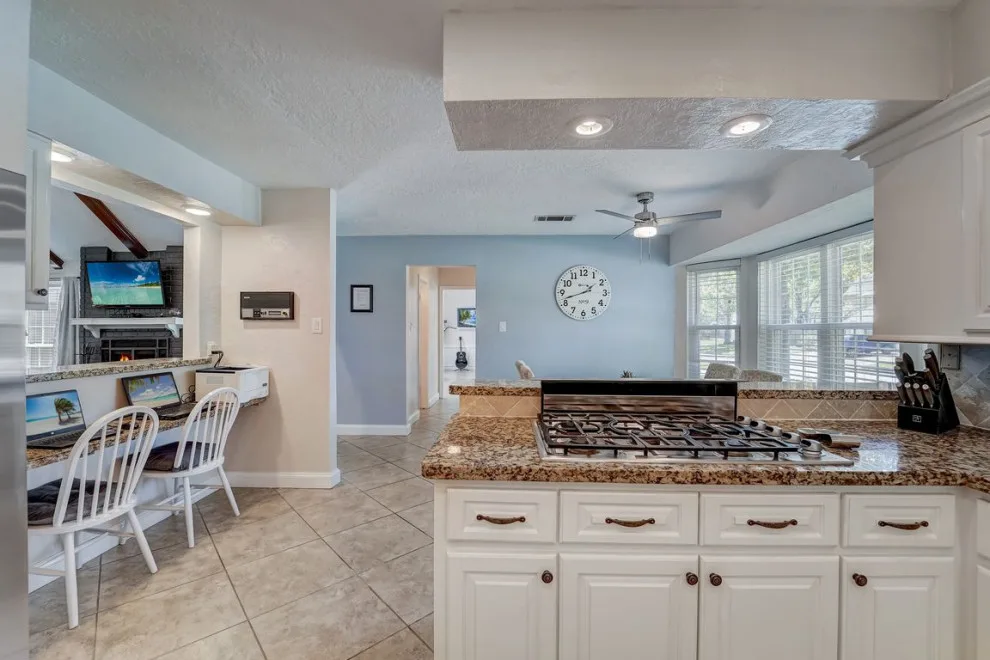 Houston Texas Classic White Kitchen Renovation by Smart Remodeling LLC - Photo 6