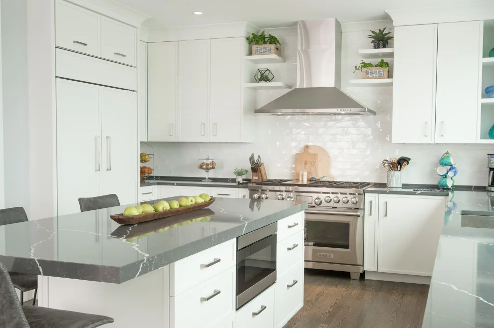 Fresh Clear Coastal Retreat by Covenant Kitchens & Baths, Inc. - Photo 2