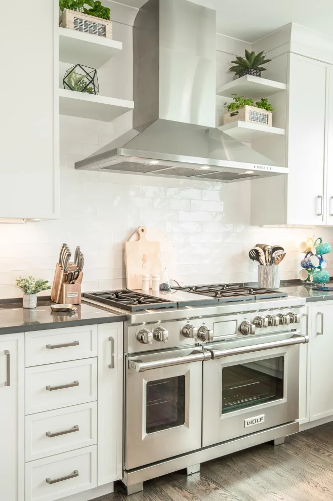 Fresh Clear Coastal Retreat by Covenant Kitchens & Baths, Inc. - Photo 4