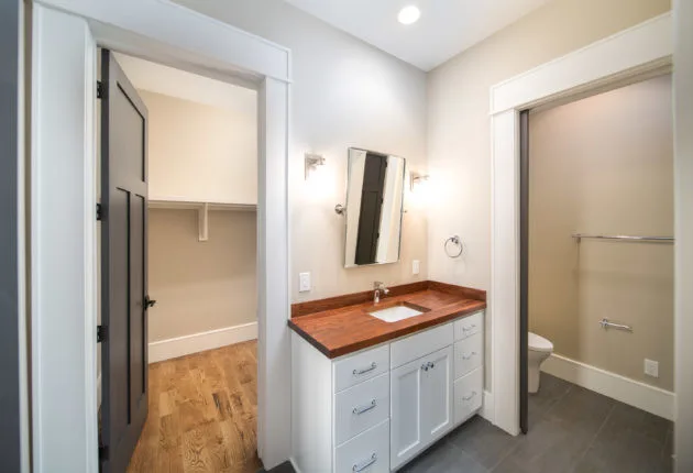 Cliff Resident by Heritage 1650 Cabinetry LLC - Photo 6
