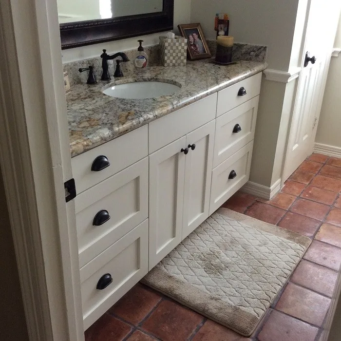 Classic Restrooms by Artisan Renovations - Photo 5