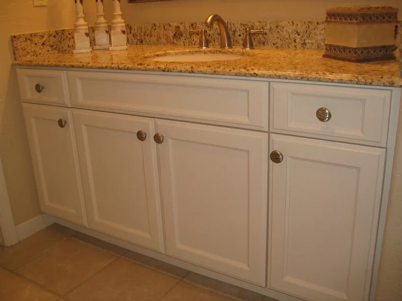 Classic Restrooms by Artisan Renovations - Photo 6