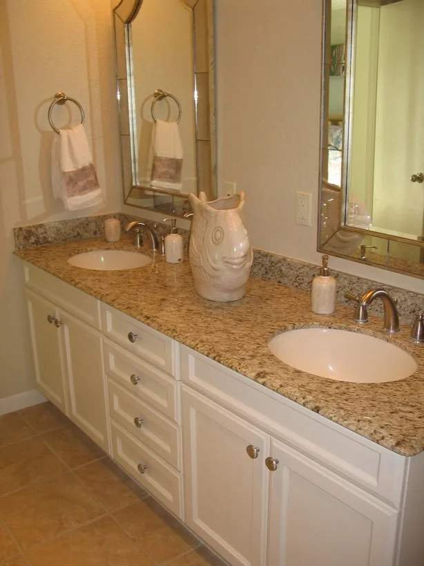 Classic Restrooms by Artisan Renovations - Photo 9