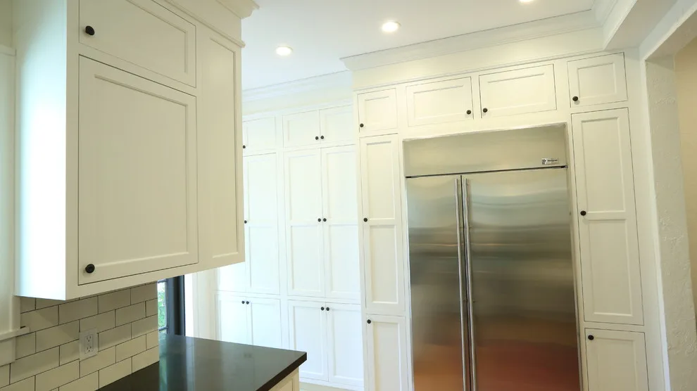 1920s Home Coastal Kitchen by Eleet Fine American Cabinetry - Photo 5