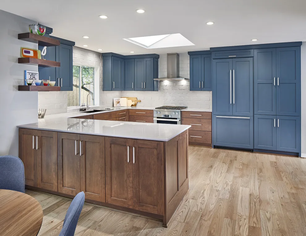 Dallas | Contemporary Kitchen with Organic Materials by Kitchen, Bath & Home - Texas - Photo 4