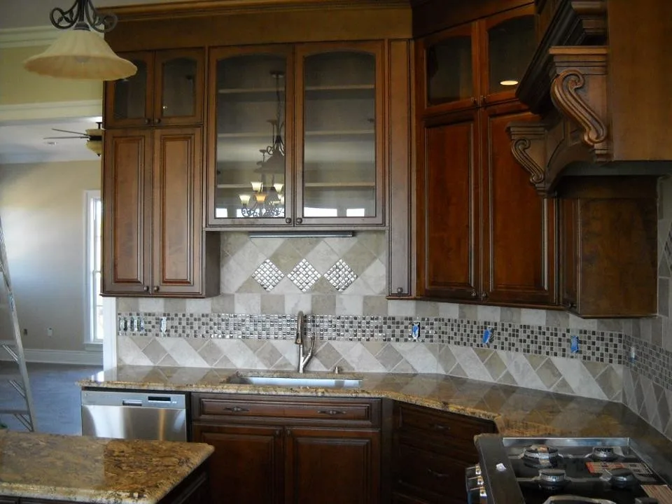 Heritage Maple Kitchen by Delta Cabinets Of New Orleans - Photo 4