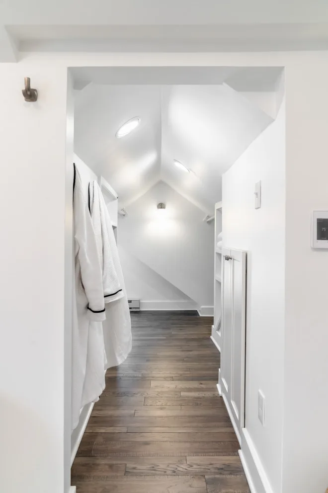 Columbus Master Bedroom Renovation by Dave Fox Design Build Remodelers - Photo 17