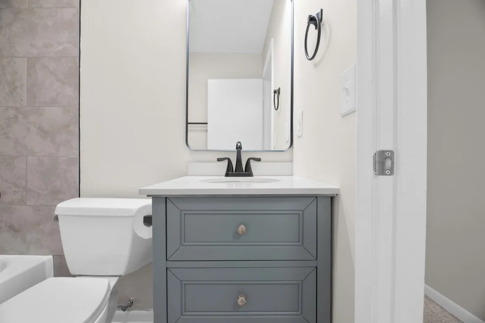 Fast Bath Makeover - Photo 11