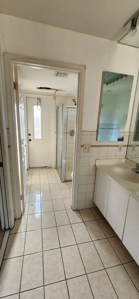 Total Bathroom Renovation by Kitchen Solvers Of Fort Lauderdale - Photo 13
