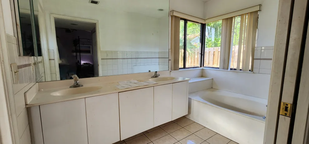Total Bathroom Renovation by Kitchen Solvers Of Fort Lauderdale - Photo 2