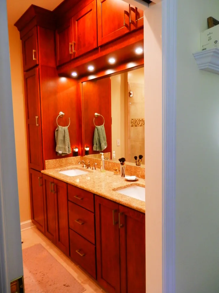 Comstock Park Bathroom Renovation by DreamMaker Bath & Kitchen Of Greater Grand Rapids - Photo 4