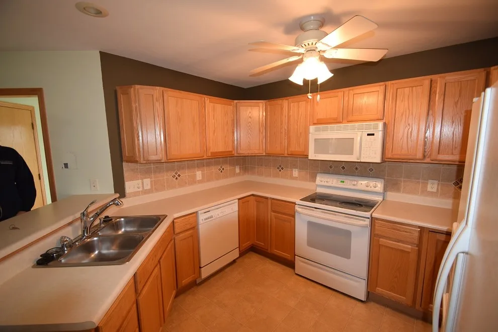 Apartment Kitchen Renovation by Edge Construction - Photo 8