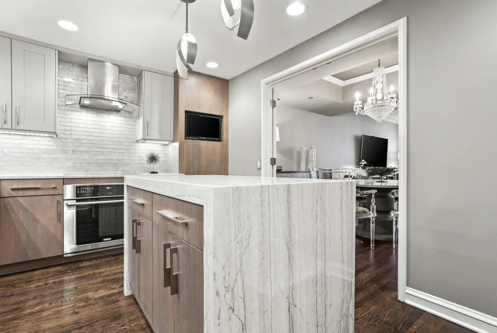 Water Tower Place Condo Renovation, Chicago by Airoom Architects-Builders-Remodelers - Photo 43