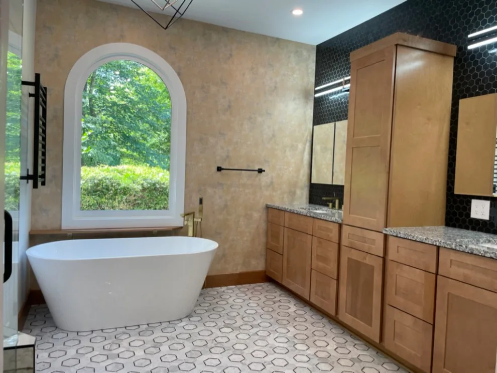 Modern bathroom by Custom Professional Remodeling, Inc - Photo 11