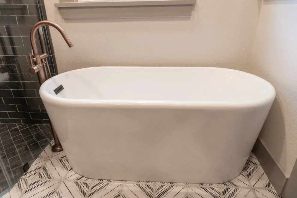 Modern Bathroom by KHB Construction Inc. - Photo 5