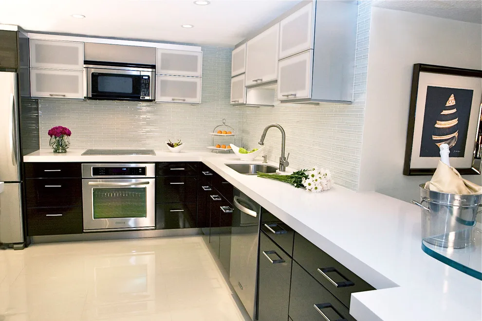 Contemporary/Transitional Kitchen and Bathroom Renovation by Allied Kitchen, Bath, Home And Outdoor Living - Photo 26
