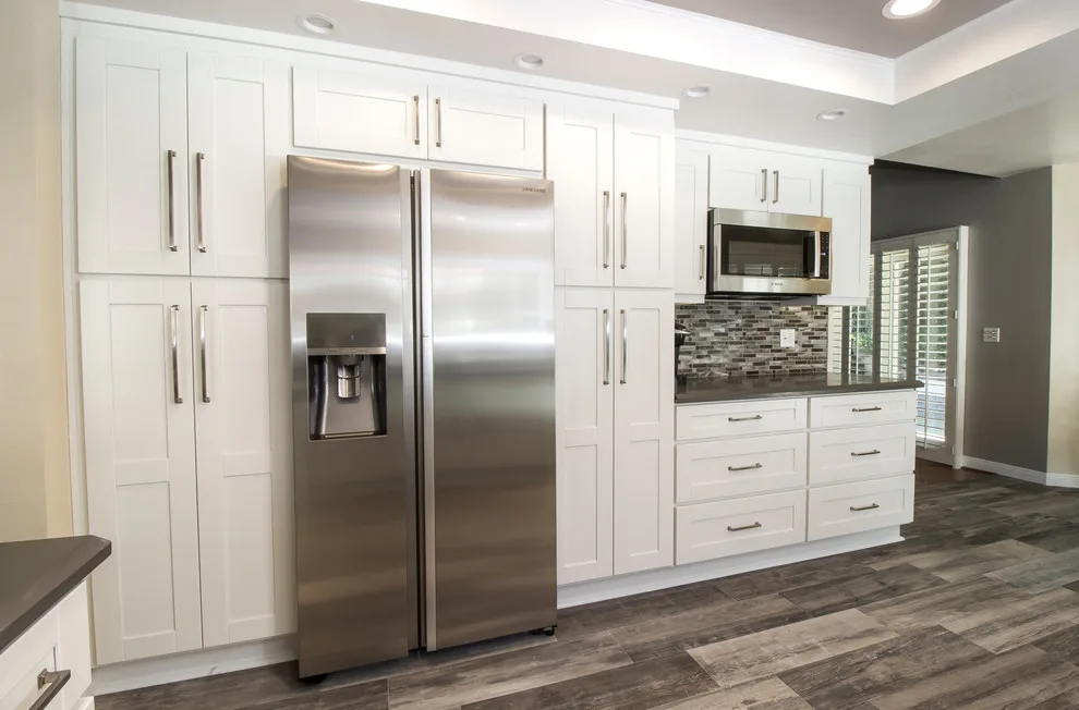 Modern Kitchen - Thousand Oaks by Metropolis Drafting And Construction Inc - Photo 11