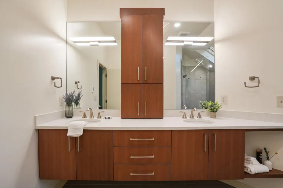 Modern Columbus Main Bathroom by Dave Fox Design Build Remodelers - Photo 4