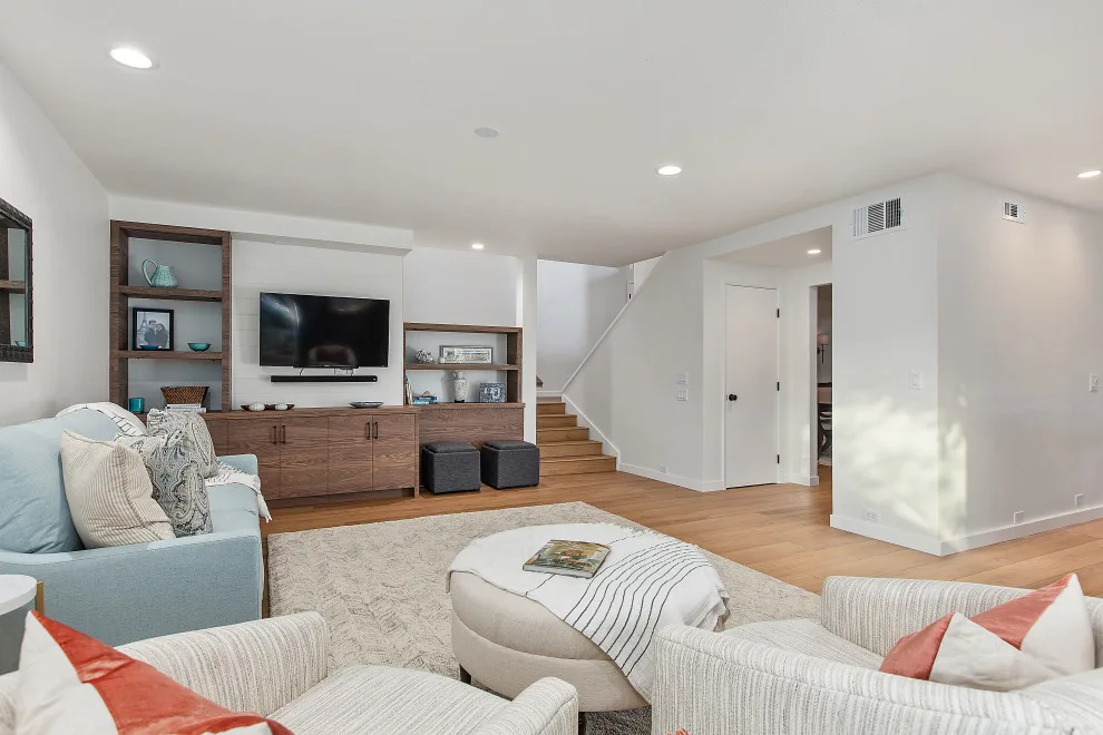 Condo with Transitional Design by J Davies Builders LLC - Photo 5