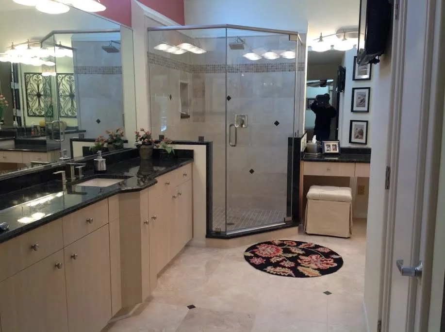 Modern Luxury Bathroom by Medina Exteriors & Remodeling - Photo 2