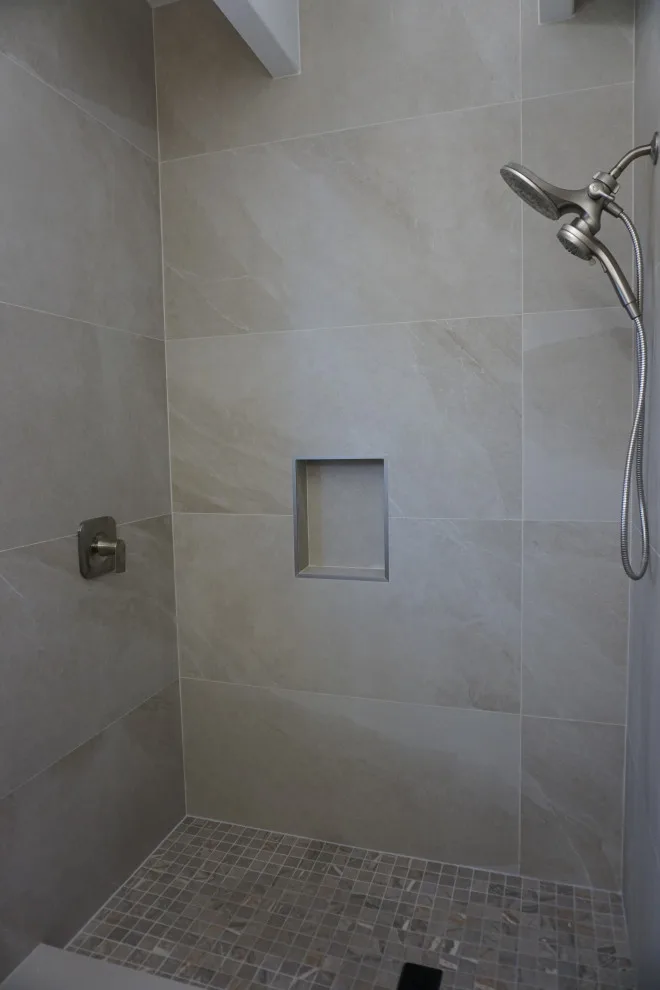 Modern guest restroom by Amos Tile LV - Photo 3