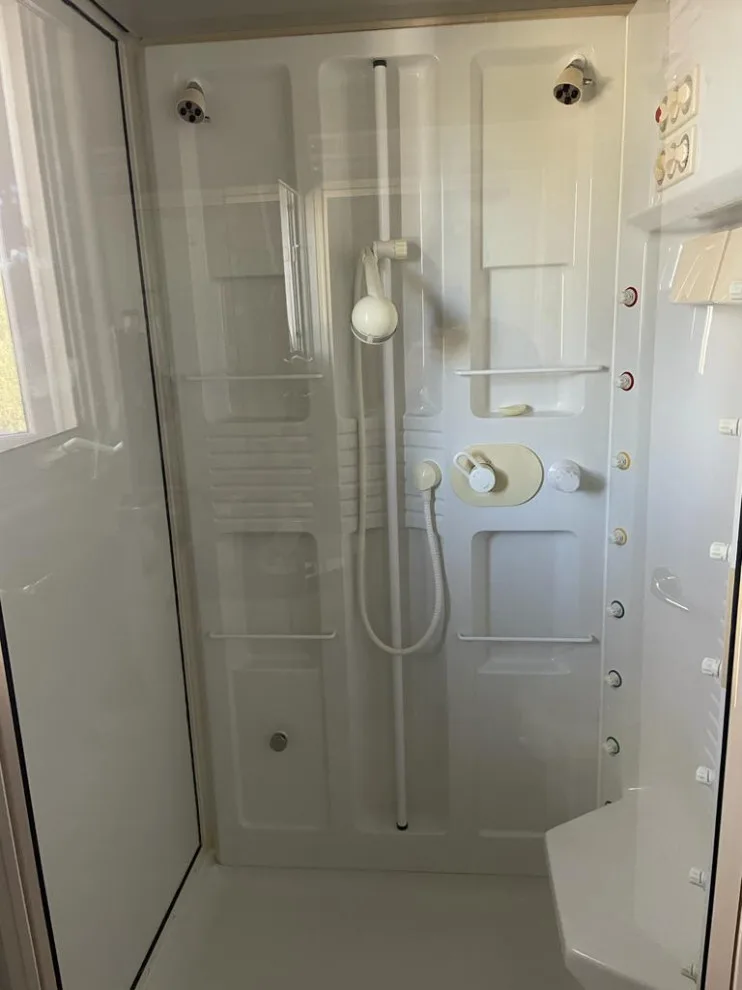 Modern guest restroom by Amos Tile LV - Photo 4