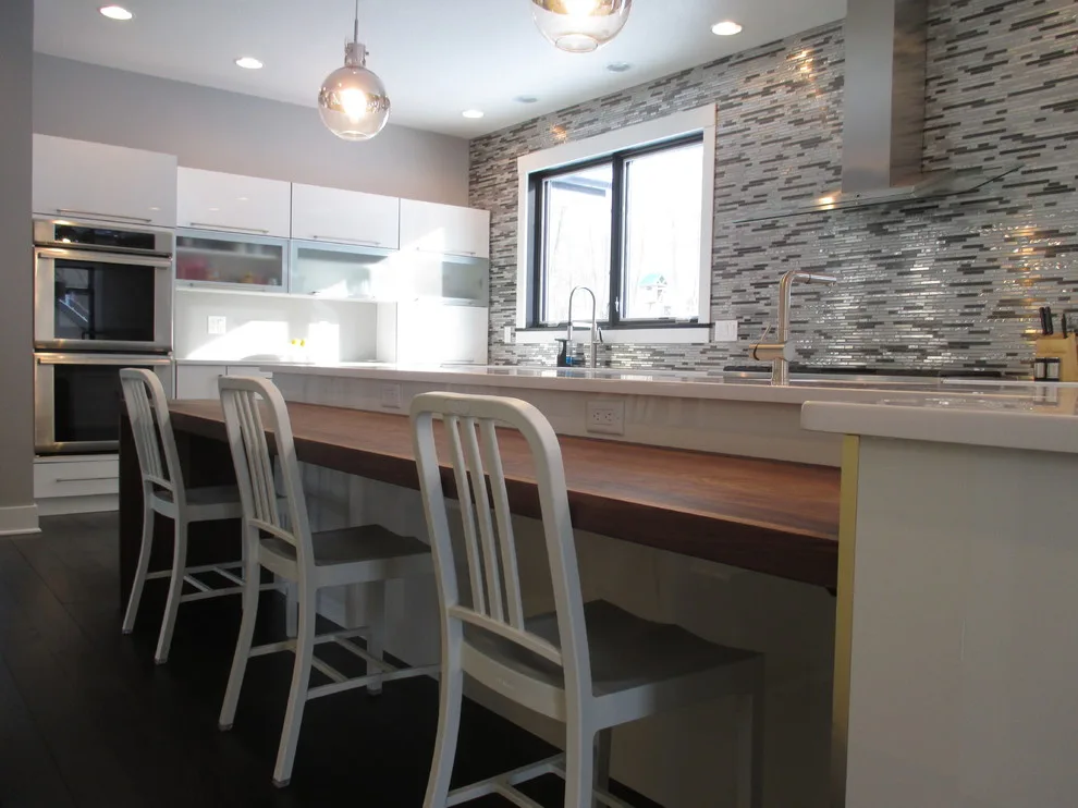 Modern Residence in La Crosse by Wisconsin Building Supply - Photo 2