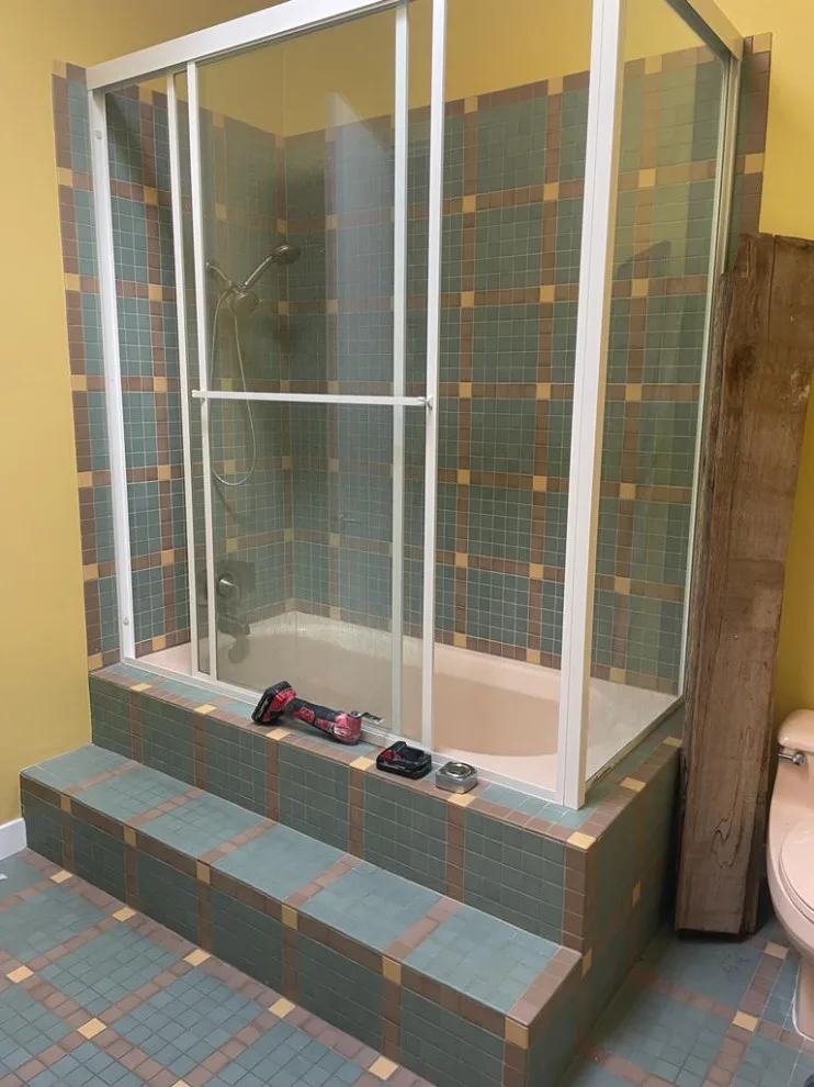 Modern spa-like bathroom by Amos Tile LV - Photo 3