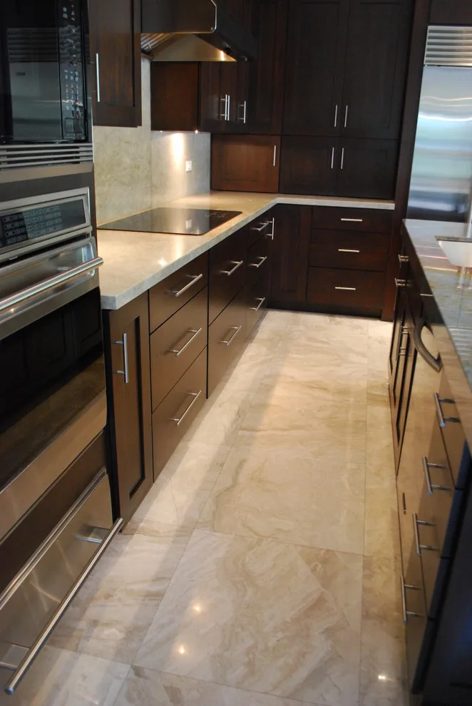 Modern Kitchen Miami by Eleet Fine American Cabinetry - Photo 3