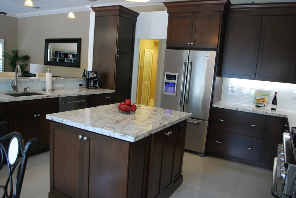 Modern Miami Kitchen by Eleet Fine American Cabinetry - Photo 3