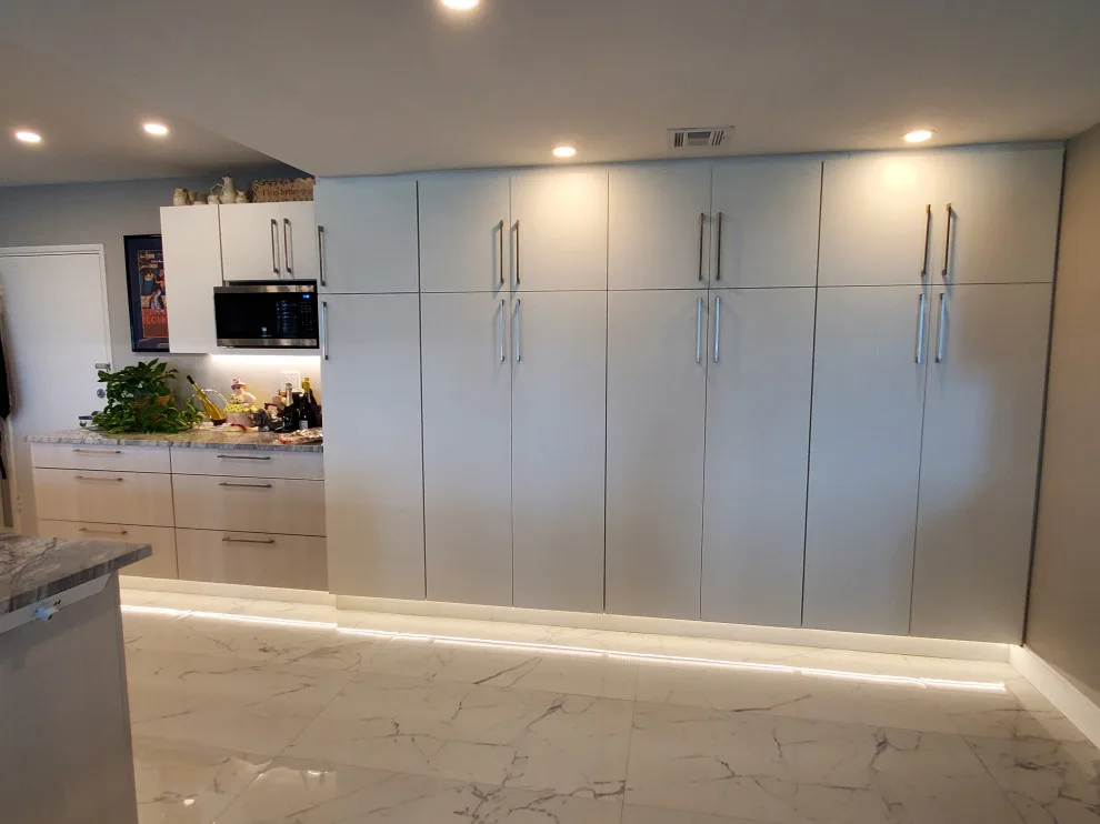 Modern Kitchen Renovation in Pearl Finish by Kitchen Solvers Of Fort Lauderdale - Photo 9