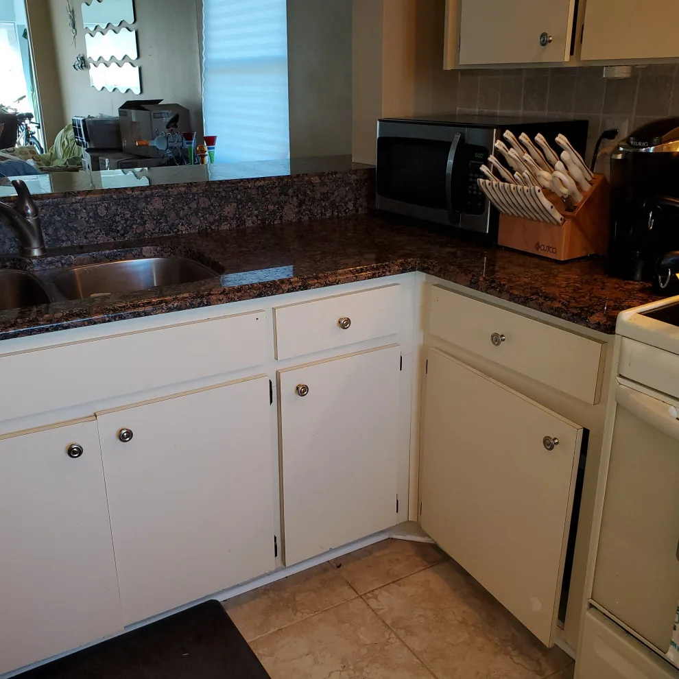 Modern Kitchen Renovation Featuring New Cabinets by Kitchen Solvers Of Orlando - Photo 4
