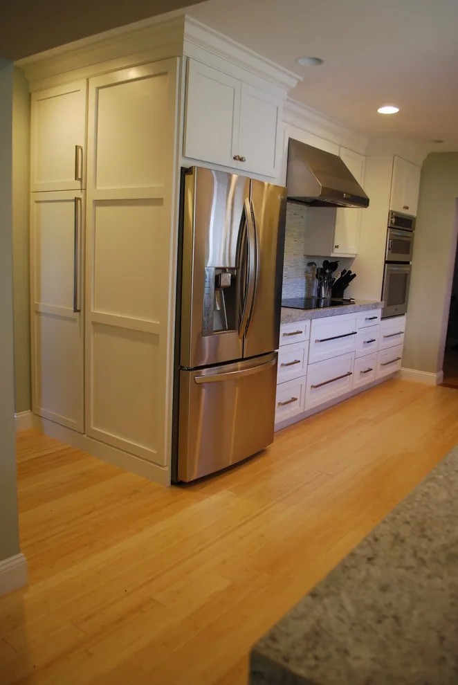 Modern Pinecrest Kitchen by Eleet Fine American Cabinetry - Photo 3