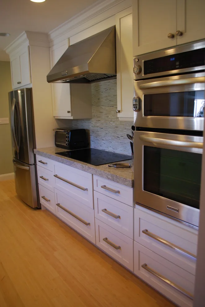 Modern Pinecrest Kitchen by Eleet Fine American Cabinetry - Photo 7