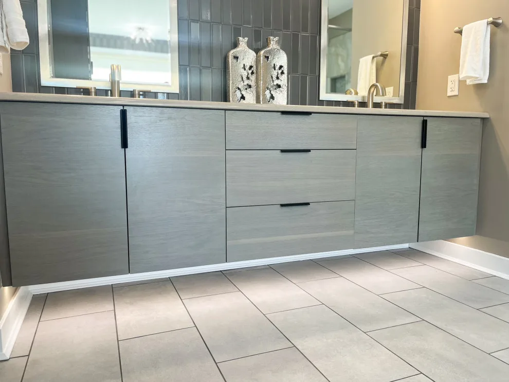 Modern Elegant Bathroom Makeover by Tmc Construction Services INC - Photo 10
