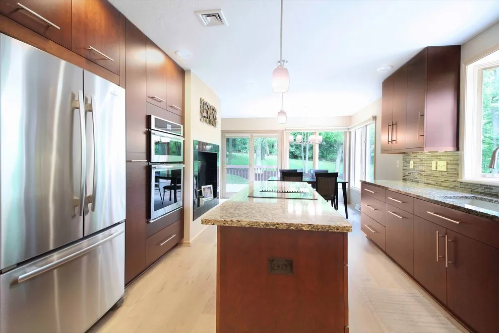 Modern Luxury by Conrad Kitchen, Bath And Remodeling LLC - Photo 5