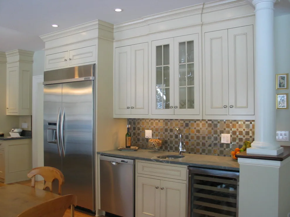 Custom Kitchen with Paint and Glaze by Taylor Made Cabinets, Leominster MA - Photo 4