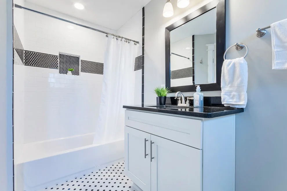 Cooper-Young Revamp by America's Best Carpet And Tile - Photo 2