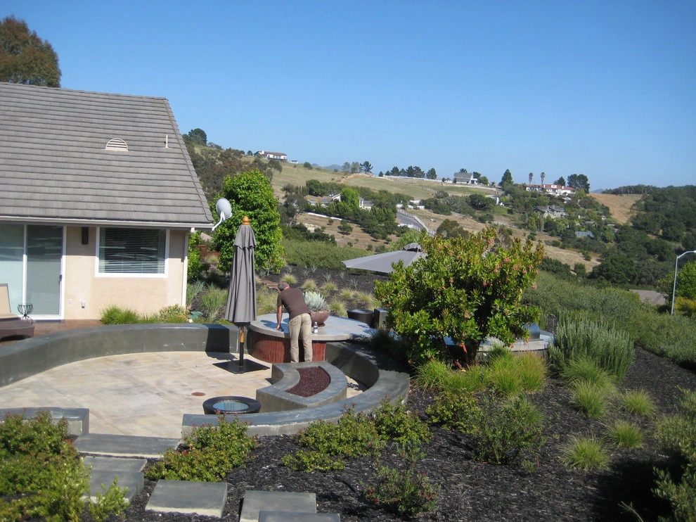 Curvalicious by Jeffrey Gordon Smith Landscape Architecture - Photo 8