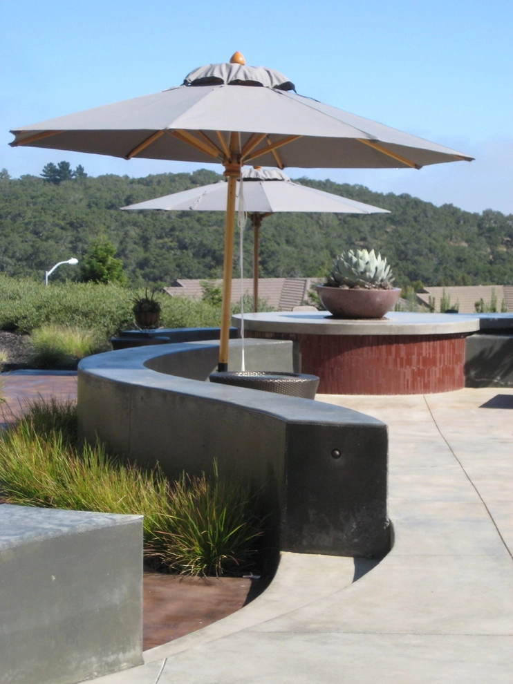 Curvalicious by Jeffrey Gordon Smith Landscape Architecture - Photo 17