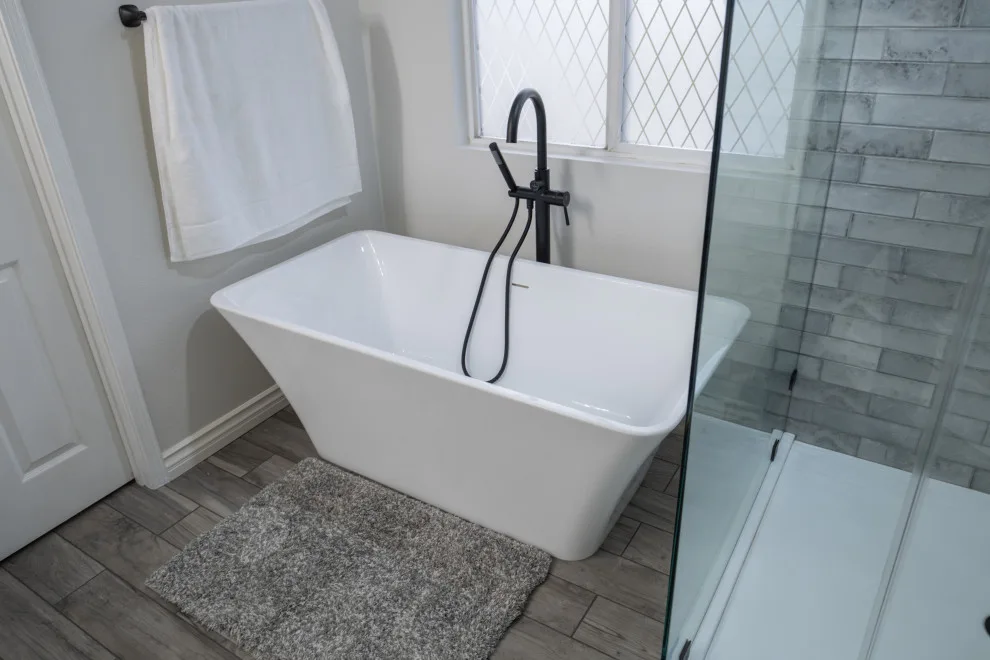 Corona CalBath Renovation by American Home Remodeling - Photo 3
