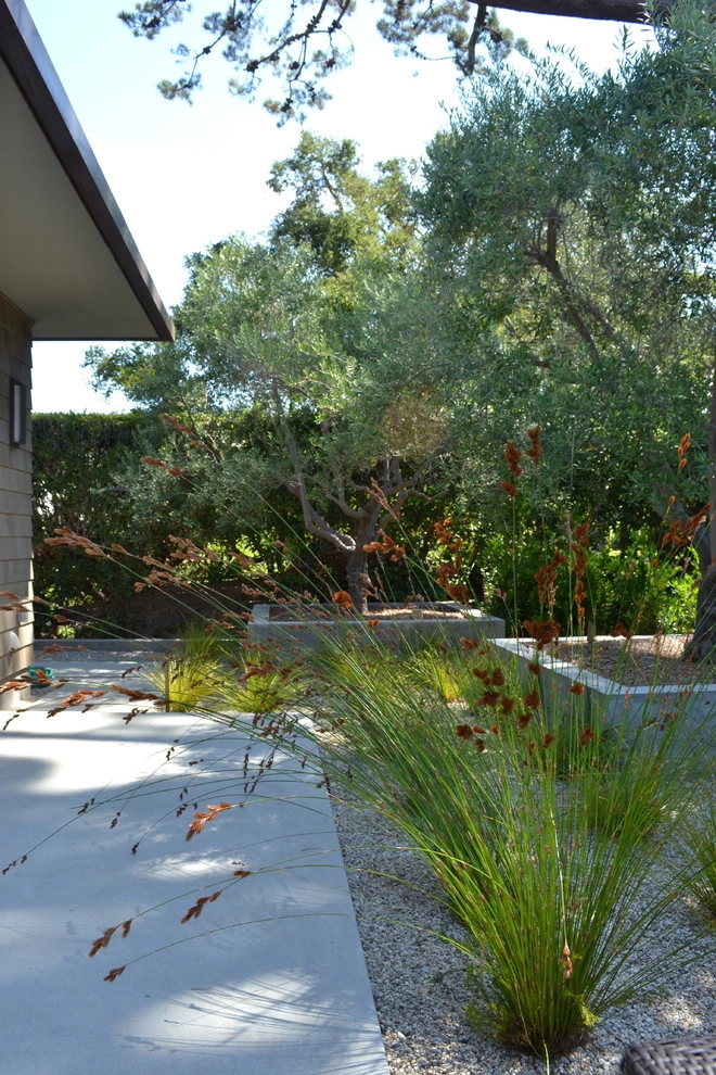 Montecito Zen by Jeffrey Gordon Smith Landscape Architecture - Photo 10