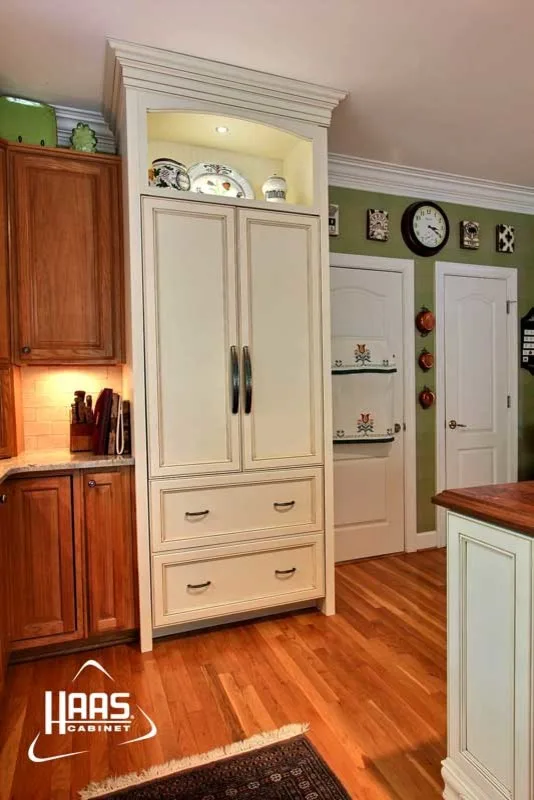 Hampton Maple Vanilla by Haas Cabinets - Photo 2
