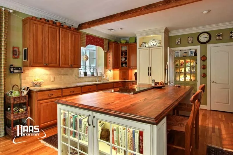 Hampton Maple Vanilla by Haas Cabinets - Photo 5