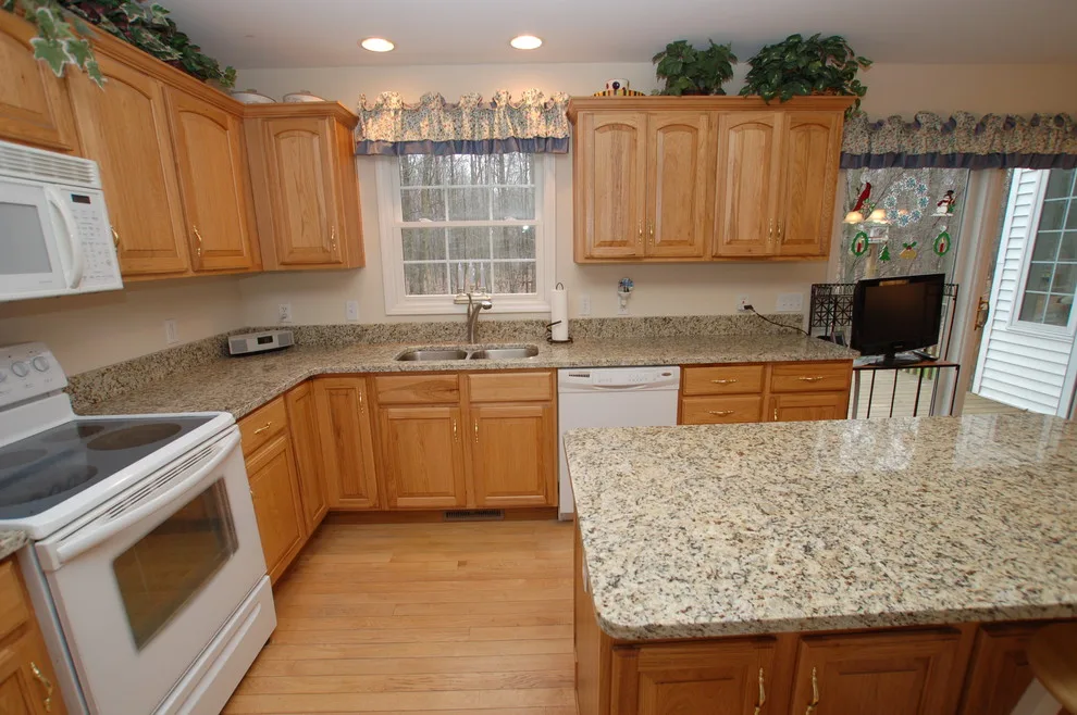 Midland, MI Countertop Replacement Services by Tri-City Remodeling & Nowak Cabinets - Photo 10