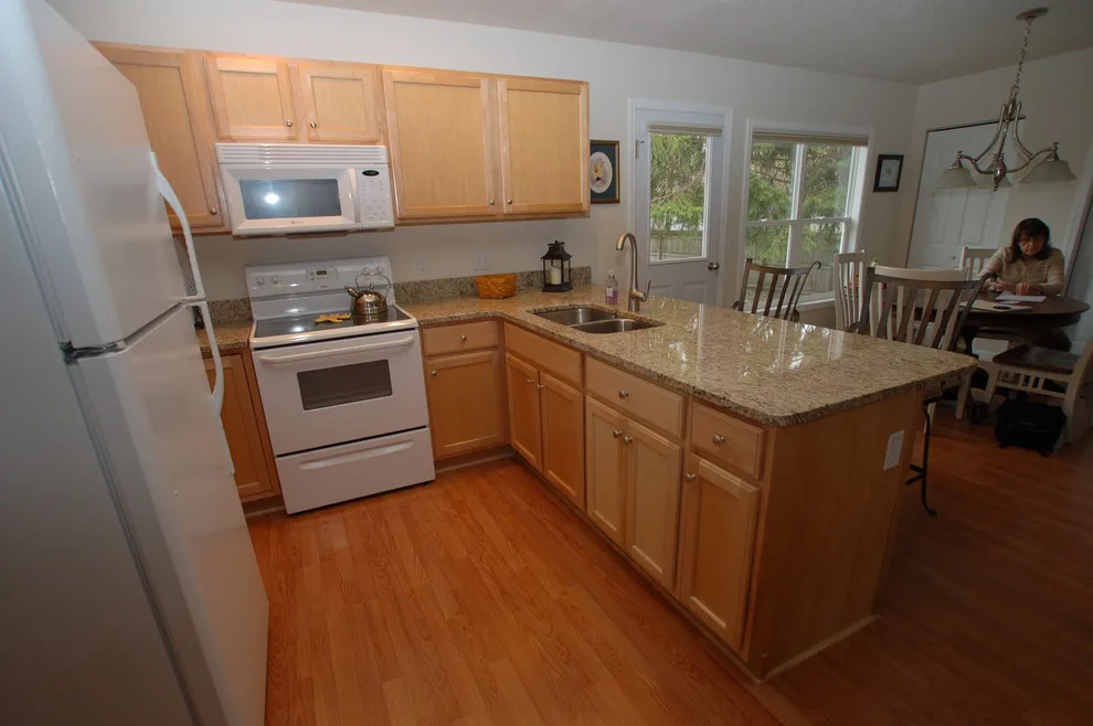 Midland, MI Countertop Replacement Services by Tri-City Remodeling & Nowak Cabinets - Photo 3