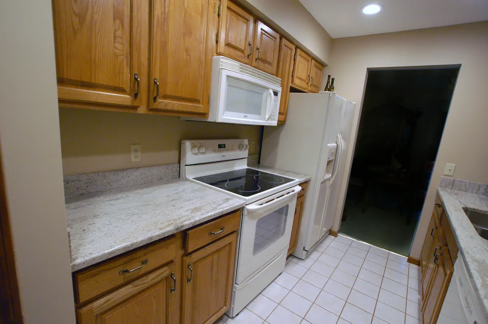Midland, MI Countertop Replacement Services by Tri-City Remodeling & Nowak Cabinets - Photo 5