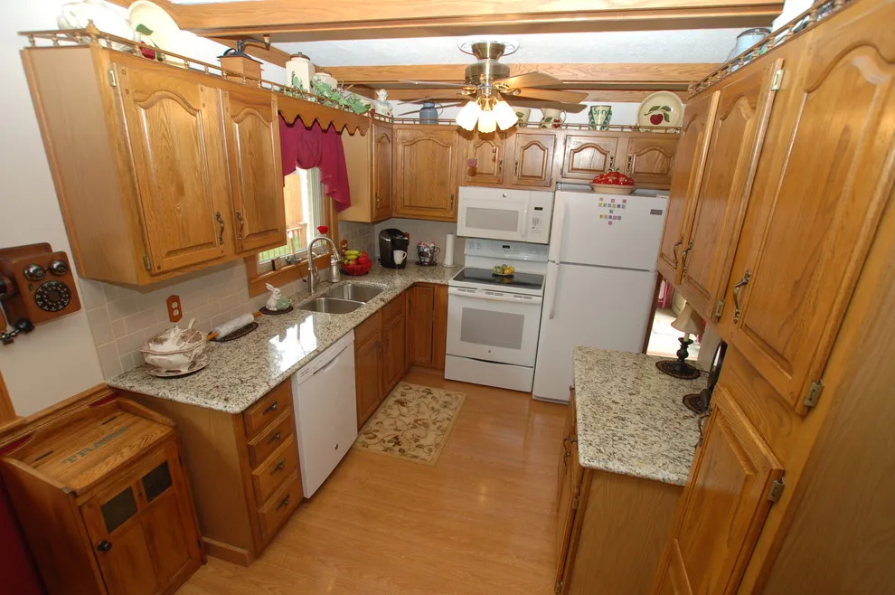 Midland, MI Countertop Replacement Services by Tri-City Remodeling & Nowak Cabinets - Photo 14