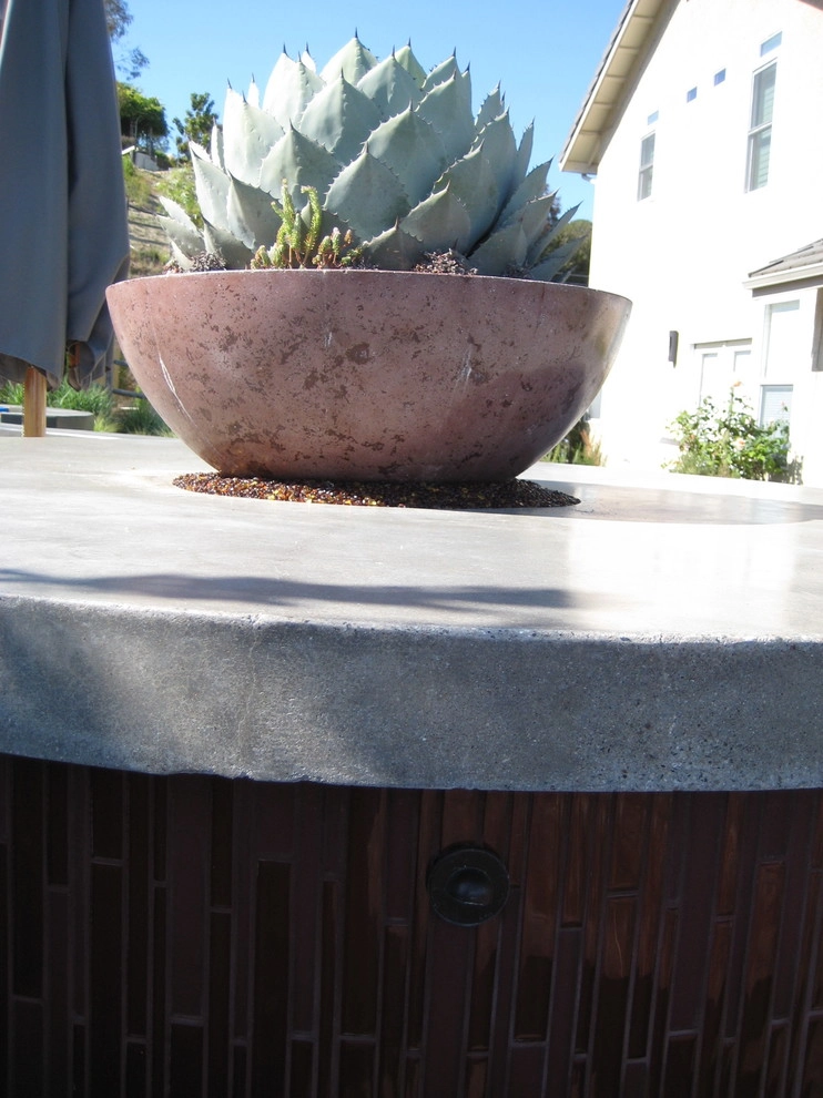 Curvalicious by Jeffrey Gordon Smith Landscape Architecture - Photo 5