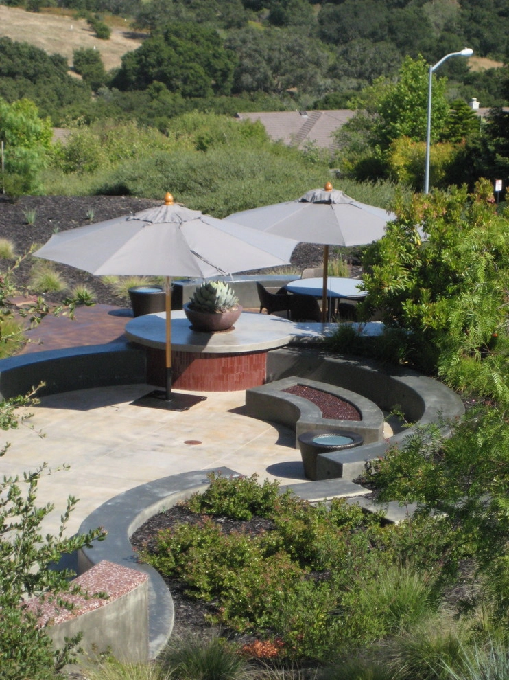 Curvalicious by Jeffrey Gordon Smith Landscape Architecture - Photo 18